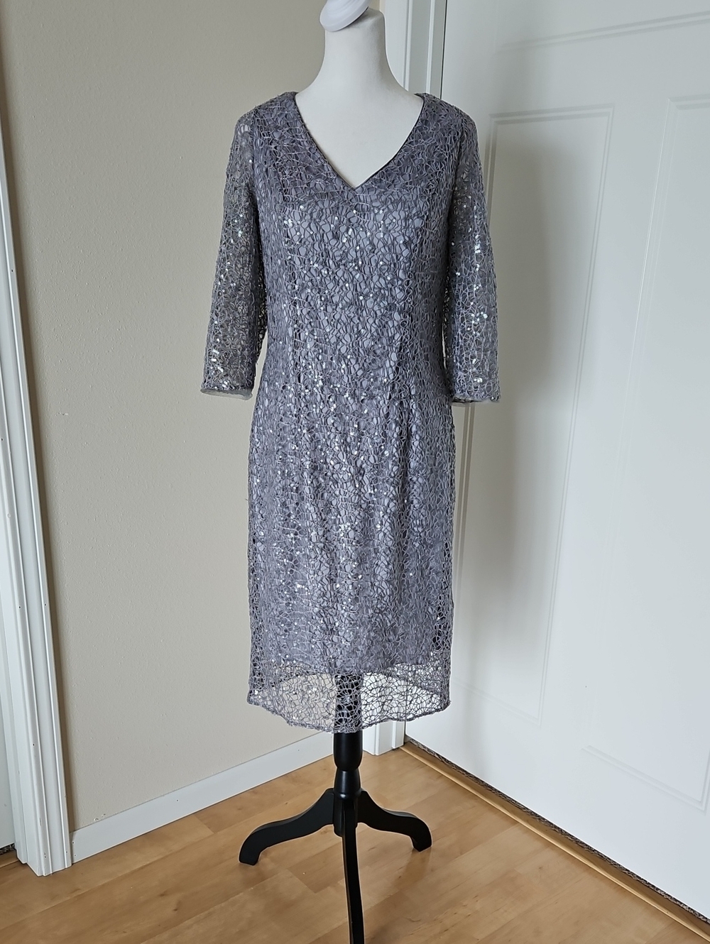 Size 4 to 6 silver/gray 3/4 sleeve crochet lace midi dress w/ sequins throughout